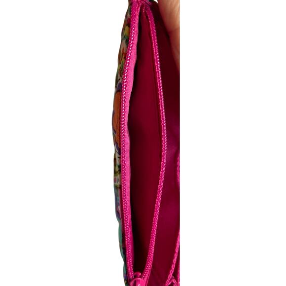 Vera Bradley Pink Swirls Your Turn Lock Smartphone Wristlet Wallet 14990-179 NWT - Picture 10 of 16